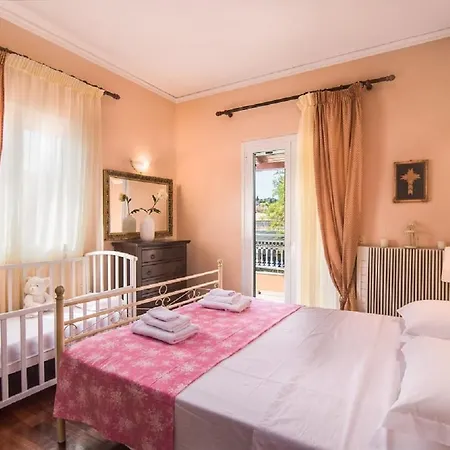 Chara's House Tatil Evi *