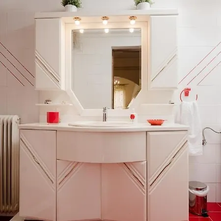 Prázdninový dům Chara's House Kompítsion